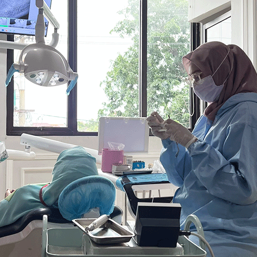 Drg. Intan Amalia Putru